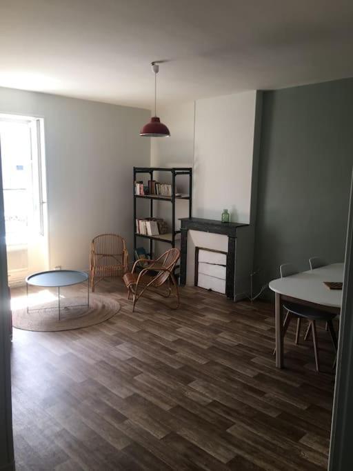 Appartement Avec Parking Proche Cathedrale Бурж Екстер'єр фото