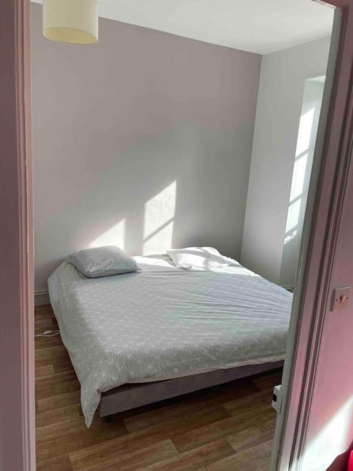 Appartement Avec Parking Proche Cathedrale Бурж Екстер'єр фото